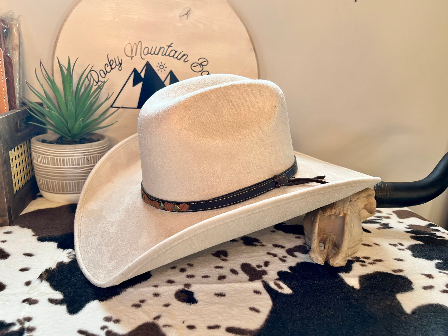 Cowboy Hat Vegan suede Unisex, Ivory